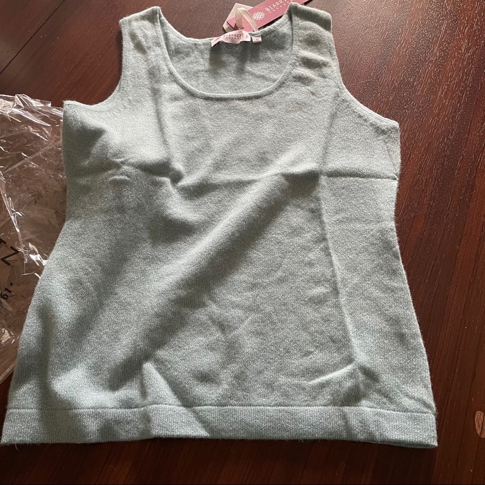 BIARRITZ 100% Cashmere sleeveless top color aqua